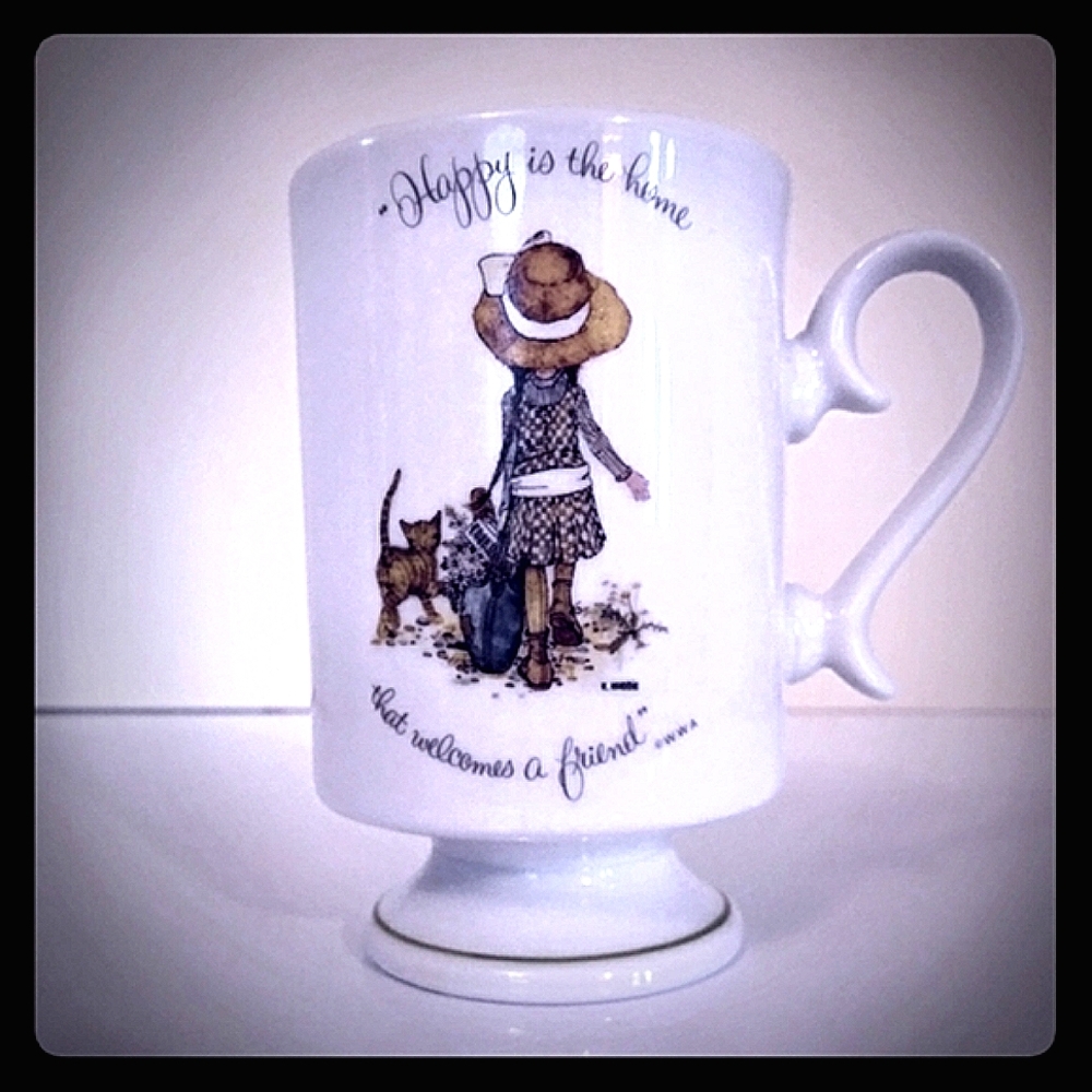VNT '73 Holly Hobbie Porcelain Collector's Mug